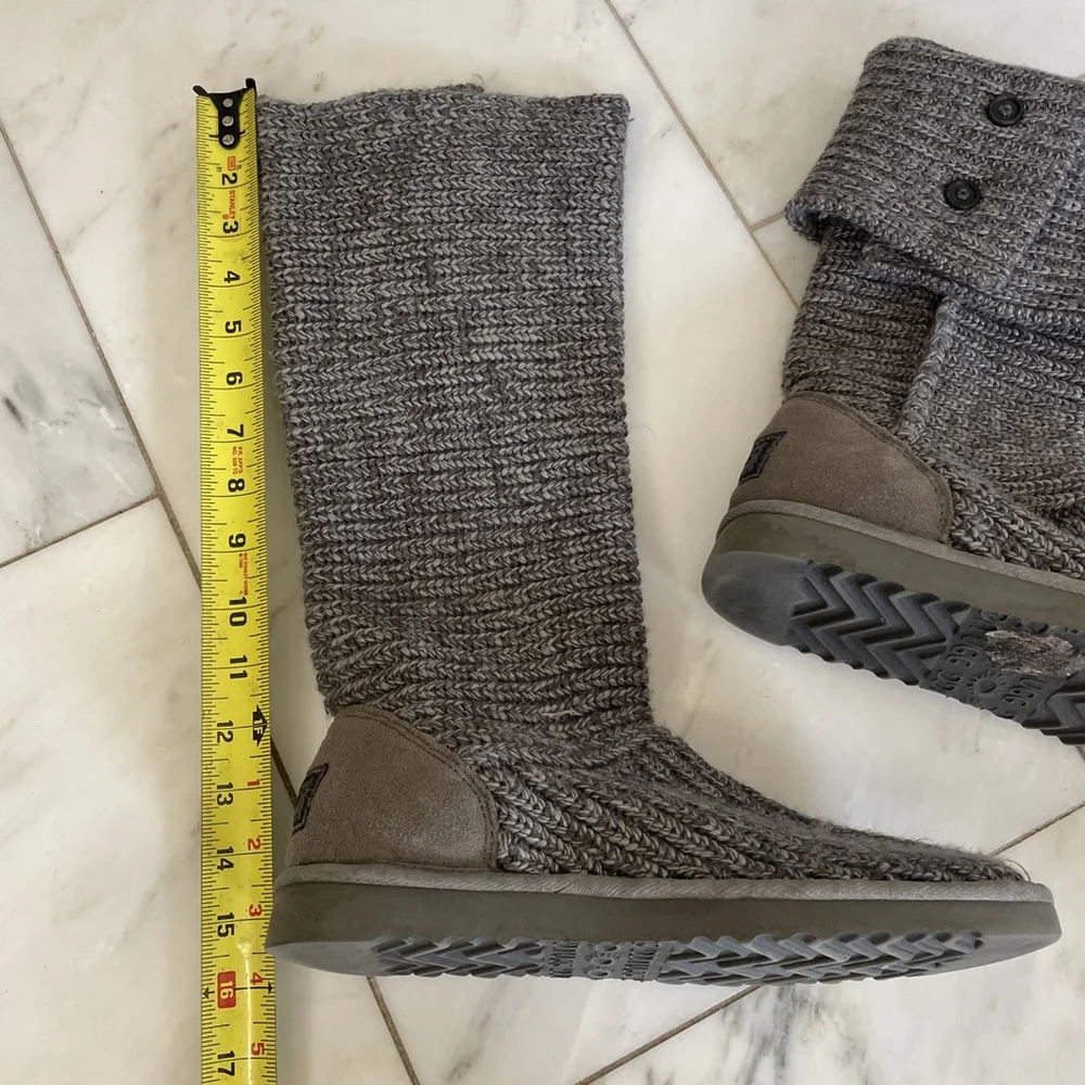 Like new UGG Australia Classic Cardy Cable Knit Gray Knee-High Boots size 8 - Picture 10 of 11
